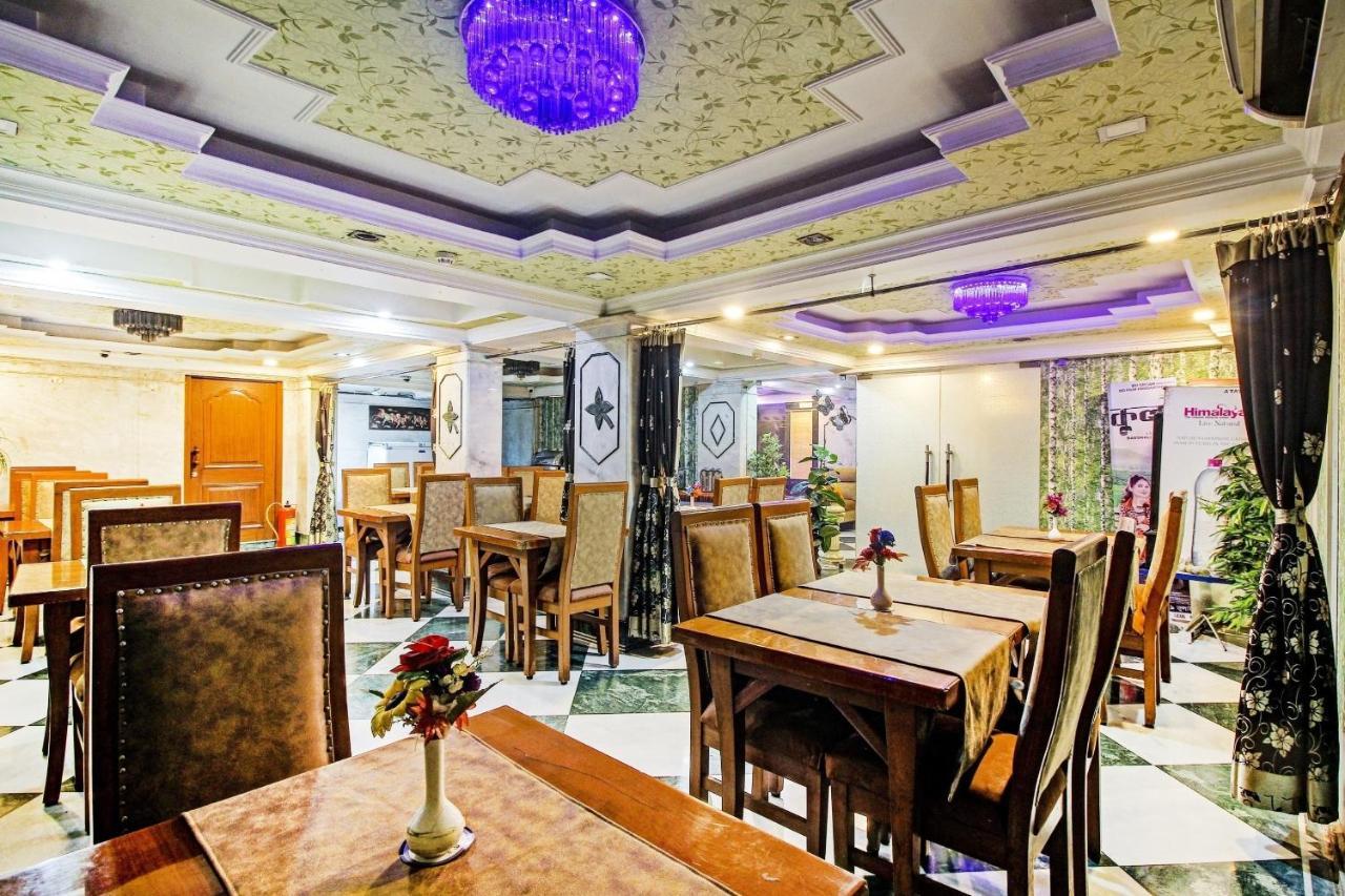 Hotel Oyo Townhouse 92944 Pan International 3*