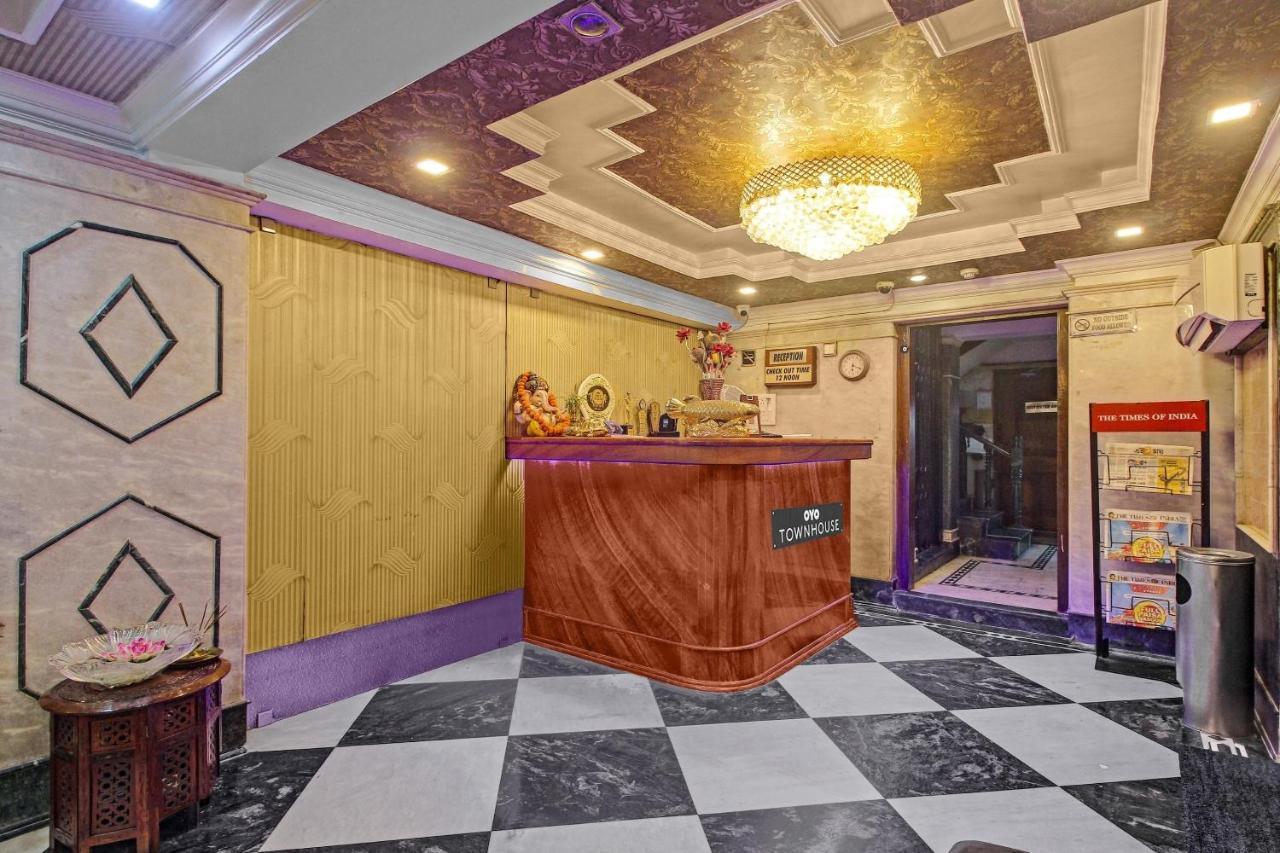 Oyo Townhouse 92944 Pan International