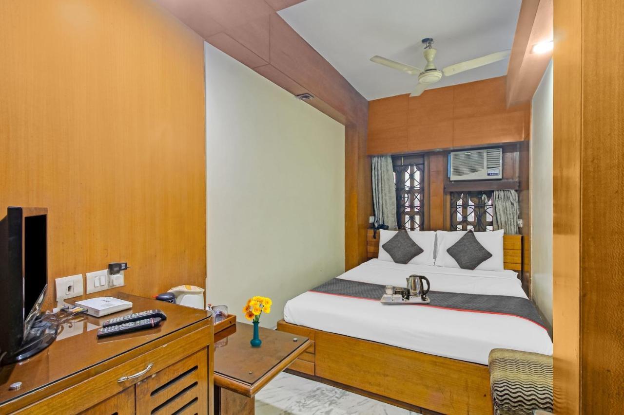 Hotel Oyo Townhouse 92944 Pan International 3*